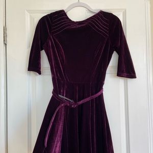 Midi velvet high neck dress with belt